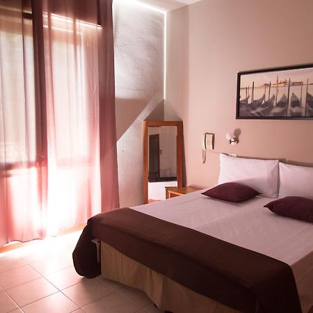 Albergo Soliani Fabbrico Exterior foto