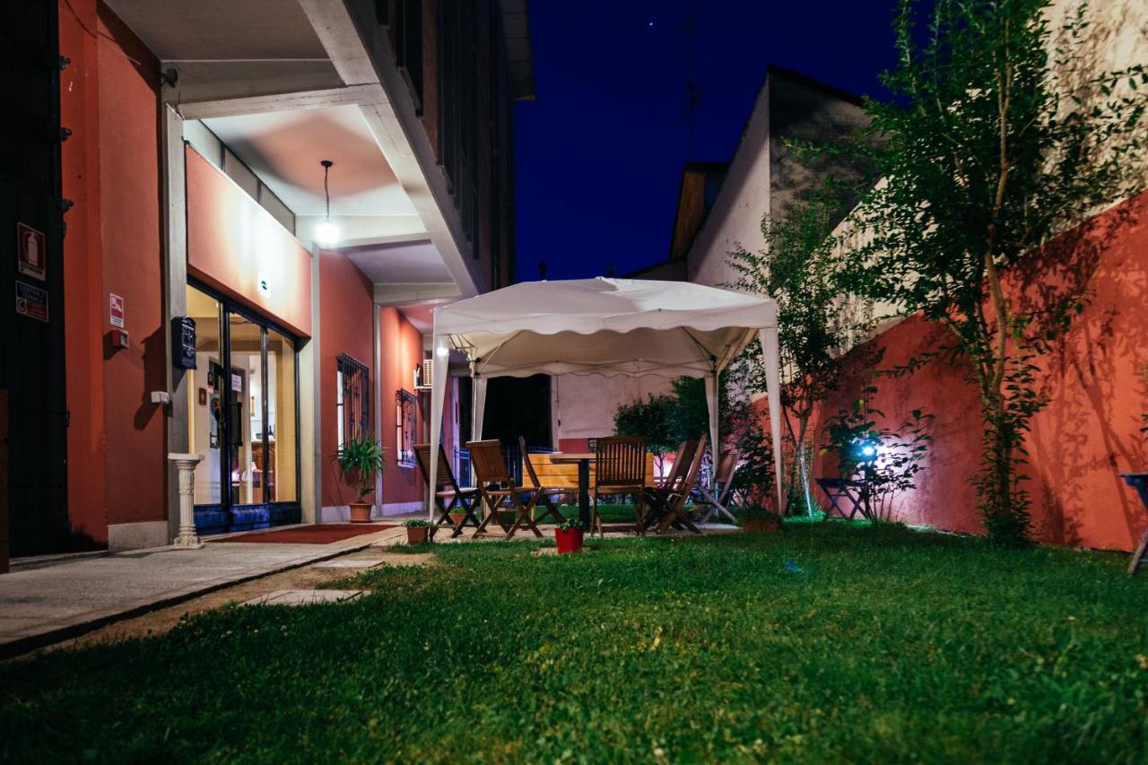 Albergo Soliani Fabbrico Exterior foto